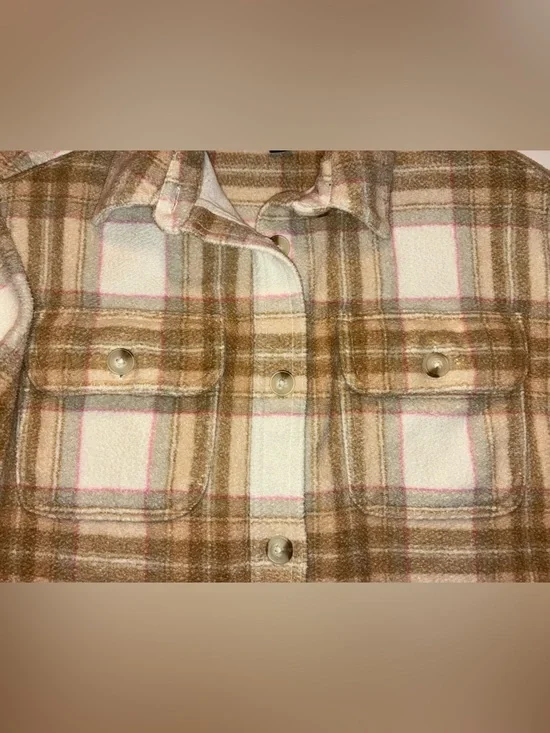 AE - Plaid Fleece Shacket - Picture 3 of 6